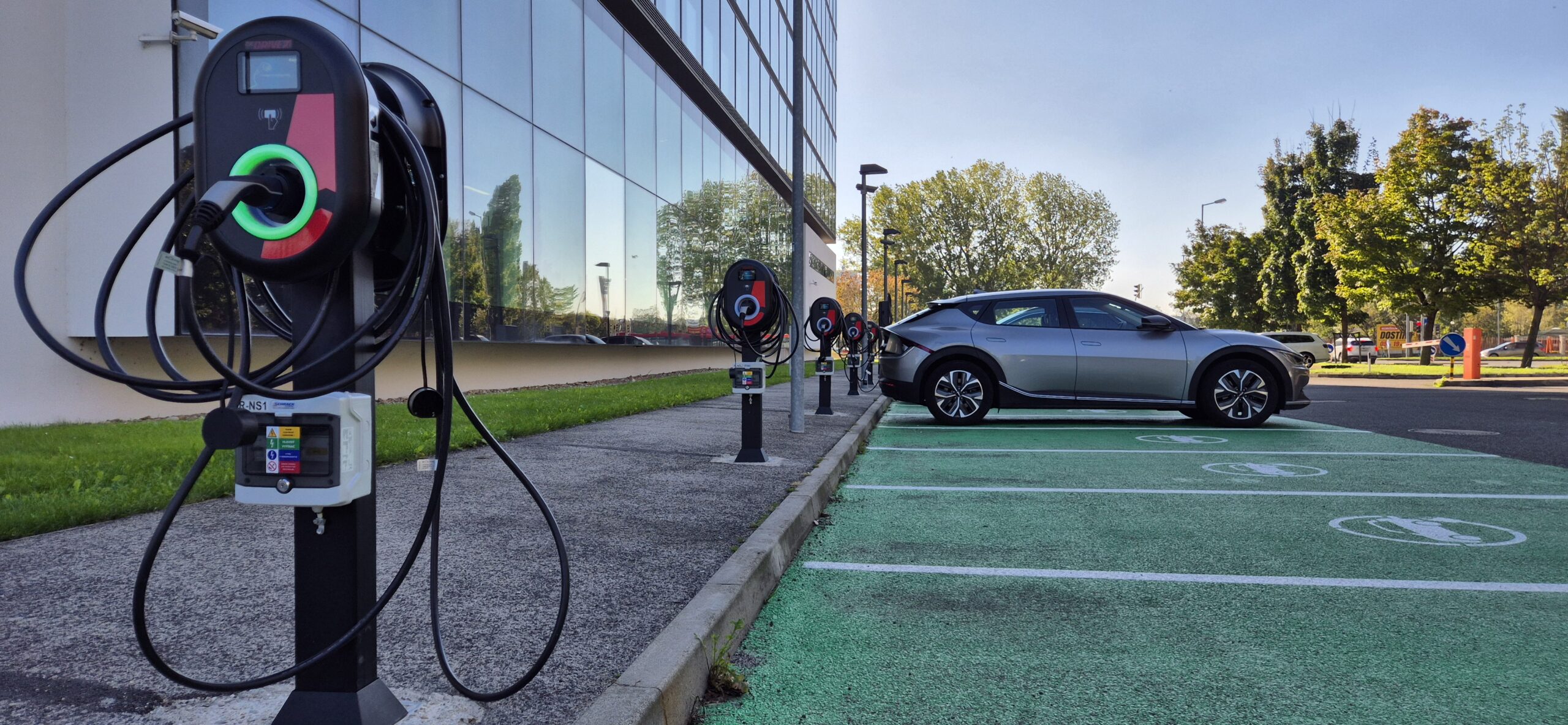 Ako Slovenská sporiteľňa elektrifikuje najväčšiu bankovú flotilu na Slovensku