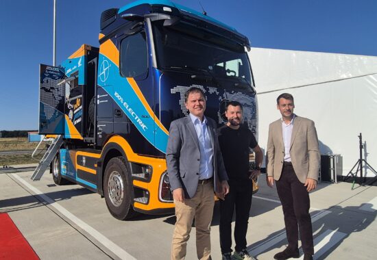 SEVA in Senec: with Elektrotrucker at the start of a journey around the world on 80 charges